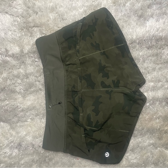 Lululemon speed shorts - Picture 6 of 6